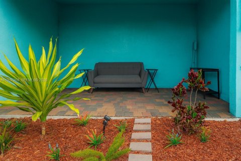 Townhouse in Hollywood, Florida 3 bedrooms, 158.21 sq.m. № 1995606 - photo 21