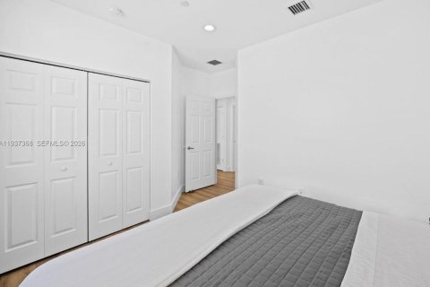 Townhouse in Hollywood, Florida 3 bedrooms, 158.21 sq.m. № 1995606 - photo 14