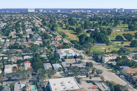 Townhouse in Hollywood, Florida 3 bedrooms, 158.21 sq.m. № 1995606 - photo 30