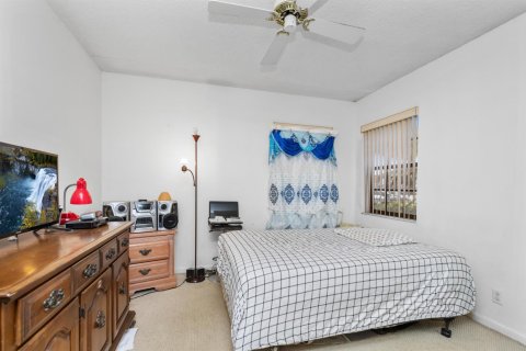 Condo in Boynton Beach, Florida, 2 bedrooms № 2251260 - photo 30