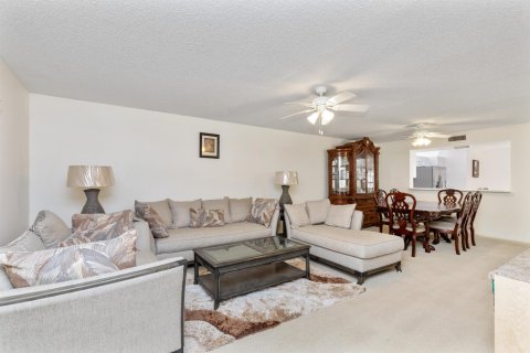 Condo in Boynton Beach, Florida, 2 bedrooms № 2251260 - photo 14