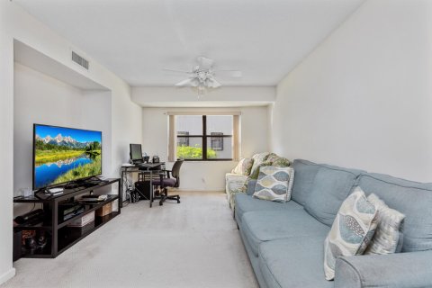 Condo in Boynton Beach, Florida, 2 bedrooms № 2251260 - photo 5