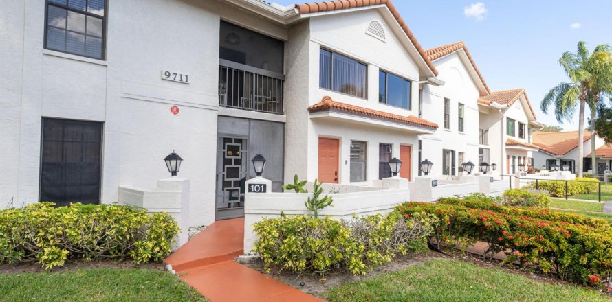 Condo in Boynton Beach, Florida, 2 bedrooms № 2251260