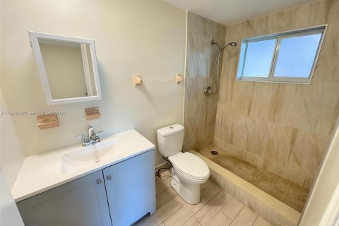 Снять в аренду виллу или дом в Корал-Спрингс, Флорида 3 спальни, 125.42м2, № 2004550 - фото 13