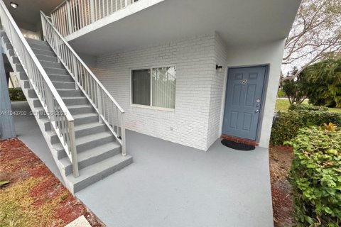 Дом в Корал-Спрингс, Флорида 3 спальни, 125.42м2 № 2004550