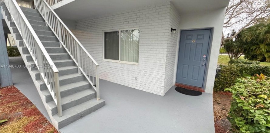 Дом в Корал-Спрингс, Флорида 3 спальни, 125.42м2 № 2004550