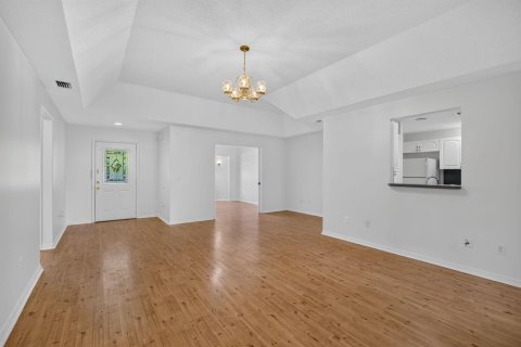 Villa ou maison à vendre à Sebastian, Floride: 3 chambres, 156.91 m2 № 2422250 - photo 4