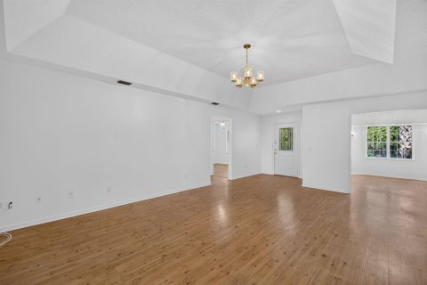 Villa ou maison à vendre à Sebastian, Floride: 3 chambres, 156.91 m2 № 2422250 - photo 5