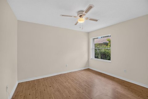 Villa ou maison à vendre à Sebastian, Floride: 3 chambres, 156.91 m2 № 2422250 - photo 21