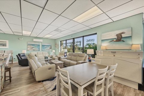Propiedad comercial en venta en Englewood, Florida, 289.02 m2 № 1773876 - foto 12