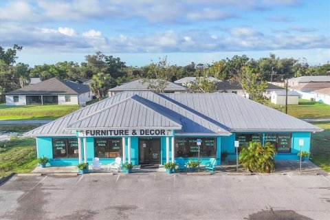 Propiedad comercial en venta en Englewood, Florida, 289.02 m2 № 1773876 - foto 1