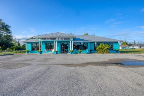 Propiedad comercial en venta en Englewood, Florida, 289.02 m2 № 1773876 - foto 2