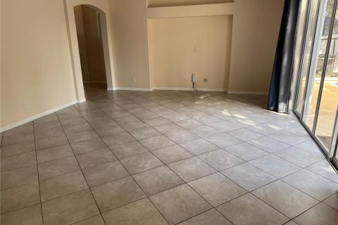 Villa ou maison à louer à Clermont, Floride: 5 chambres, 319.03 m2 № 2432704 - photo 4