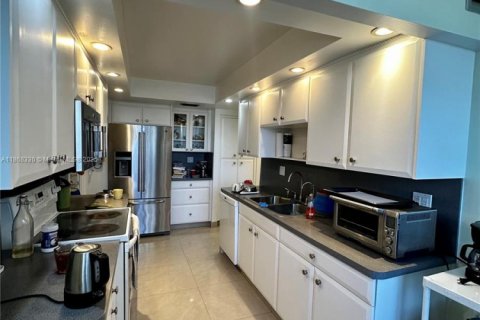 Condominio en venta en Hollywood, Florida, 2 dormitorios, 137.5 m2 № 1926097 - foto 16