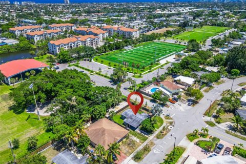 Снять в аренду виллу или дом в Помпано-Бич, Флорида 3 спальни, 103.12м2, № 1948935 - фото 18