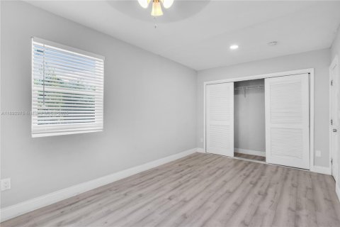 Снять в аренду виллу или дом в Помпано-Бич, Флорида 3 спальни, 103.12м2, № 1948935 - фото 23