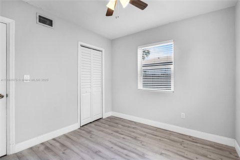 Снять в аренду виллу или дом в Помпано-Бич, Флорида 3 спальни, 103.12м2, № 1948935 - фото 25