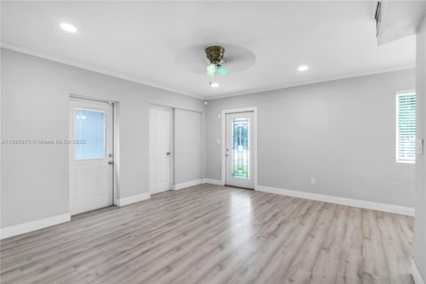 Снять в аренду виллу или дом в Помпано-Бич, Флорида 3 спальни, 103.12м2, № 1948935 - фото 21