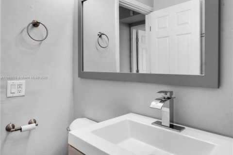 Снять в аренду виллу или дом в Помпано-Бич, Флорида 3 спальни, 103.12м2, № 1948935 - фото 29