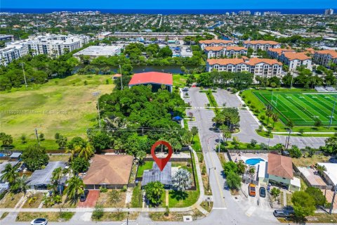 Снять в аренду виллу или дом в Помпано-Бич, Флорида 3 спальни, 103.12м2, № 1948935 - фото 20