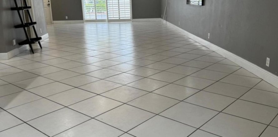 Townhouse in Coral Springs, Florida 3 bedrooms, 189.52 sq.m. № 1186907