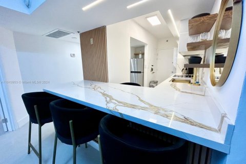 Снять в аренду кондоминиум в Майами-Бич, Флорида 1 спальня, 49.24м2, № 1959539 - фото 4