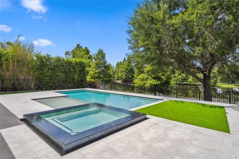 House in Orlando, Florida 5 bedrooms, 424.93 sq.m. № 1835697 - photo 23