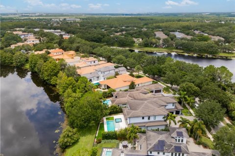 House in Orlando, Florida 5 bedrooms, 424.93 sq.m. № 1835697 - photo 27