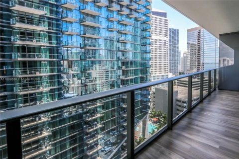 Condo in Miami, Florida, 1 bedroom  № 1938921 - photo 29