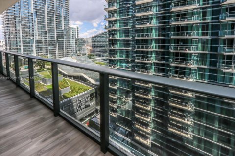 Condo in Miami, Florida, 1 bedroom  № 1938921 - photo 30