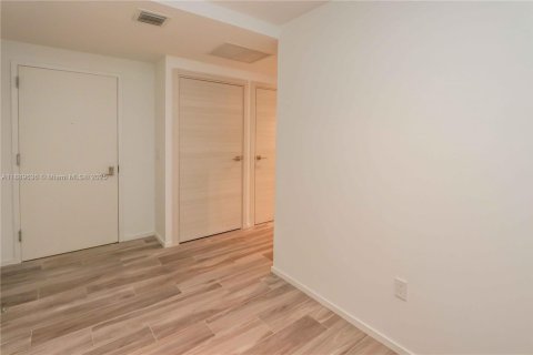 Condominio en alquiler en Miami, Florida, 1 dormitorio, 81.85 m2 № 1938921 - foto 25