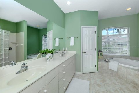 Villa ou maison à vendre à Sarasota, Floride: 4 chambres, 228.35 m2 № 1797812 - photo 9
