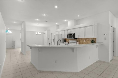 Casa en venta en Ocoee, Florida, 4 dormitorios, 218.88 m2 № 1919359 - foto 17