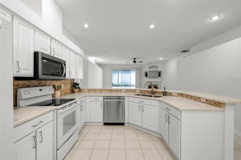 Casa en venta en Ocoee, Florida, 4 dormitorios, 218.88 m2 № 1919359 - foto 13