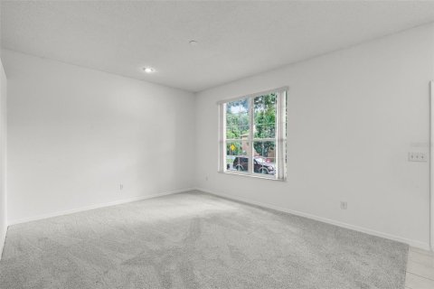 Casa en venta en Ocoee, Florida, 4 dormitorios, 218.88 m2 № 1919359 - foto 9