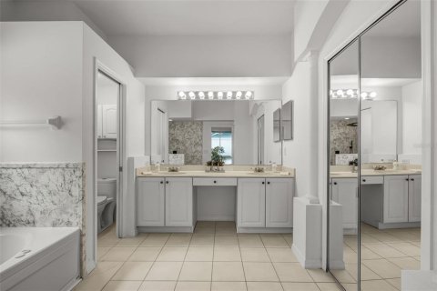 Casa en venta en Ocoee, Florida, 4 dormitorios, 218.88 m2 № 1919359 - foto 29