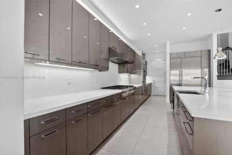 Купить виллу или дом в Бока-Ратон, Флорида 5 спален, 392.7м2, № 2005428 - фото 21