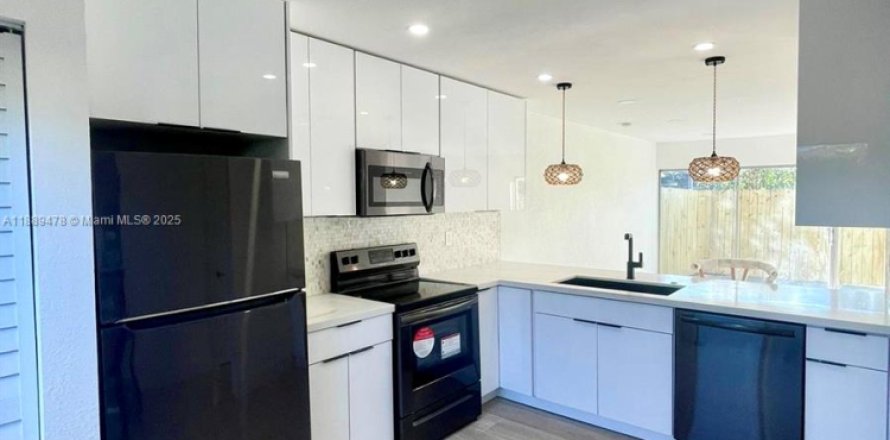 Touwnhouse à Pompano Beach, Floride 2 chambres, 97.92 m2 № 2016573