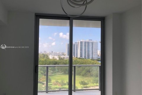 Condominio en venta en North Miami Beach, Florida, 3 dormitorios, 144.56 m2 № 1878657 - foto 4