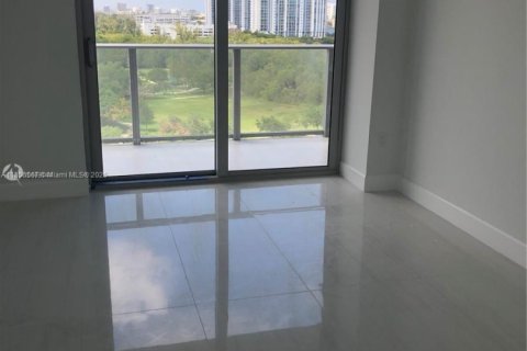 Condominio en venta en North Miami Beach, Florida, 3 dormitorios, 144.56 m2 № 1878657 - foto 3