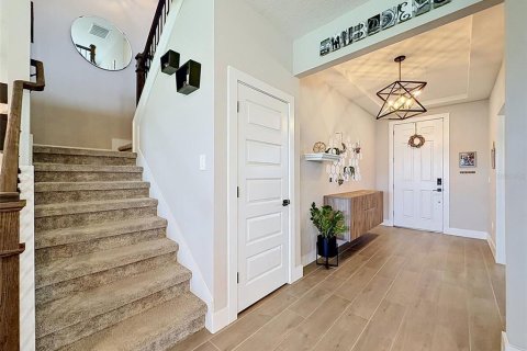 House in Bradenton, Florida 5 bedrooms, 277.59 sq.m. № 2212018 - photo 9