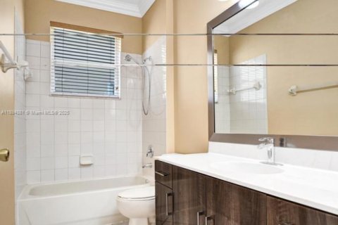 Casa en venta en Miramar, Florida, 4 dormitorios, 251.49 m2 № 1949268 - foto 23