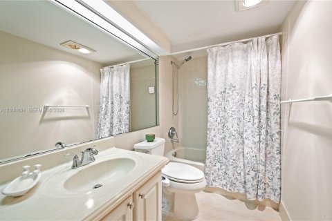 Copropriété à vendre à Dania Beach, Floride: 2 chambres, 106.28 m2 № 2069481 - photo 19