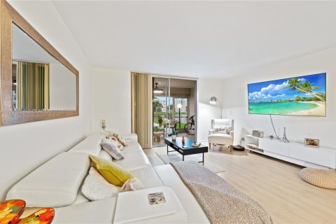 Copropriété à vendre à Dania Beach, Floride: 2 chambres, 106.28 m2 № 2069481 - photo 8