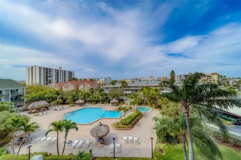 Condominio en venta en Clearwater, Florida, 2 dormitorios, 115.2 m2 № 1563541 - foto 17