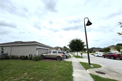House in Haines City, Florida 3 bedrooms, 139.45 sq.m. № 1907867 - photo 4