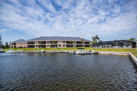 Condo in Punta Gorda, Florida, 2 bedrooms  № 1567593 - photo 1