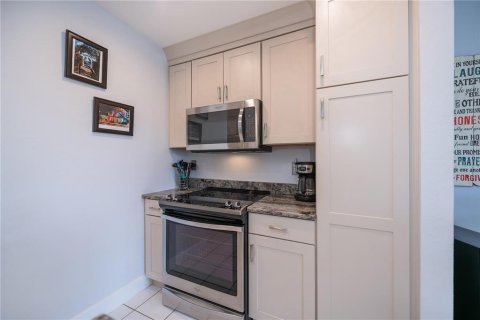 Condo in Punta Gorda, Florida, 2 bedrooms  № 1567593 - photo 14