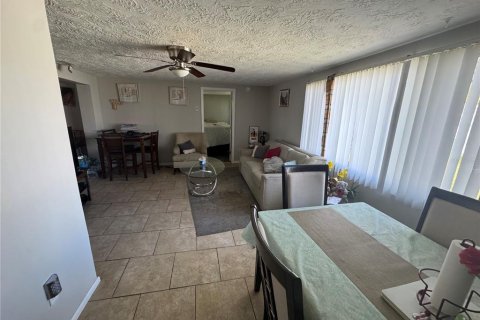 House in Holiday, Florida 4 bedrooms, 127.93 sq.m. № 1578563 - photo 18