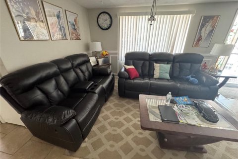 House in Holiday, Florida 4 bedrooms, 127.93 sq.m. № 1578563 - photo 7